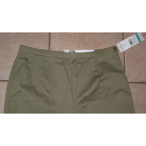 NEW NWT Sage Green Sz 16 Stretchy Cotton Side Zip Capris Cropped Pants CHAUS - Picture 2 of 4